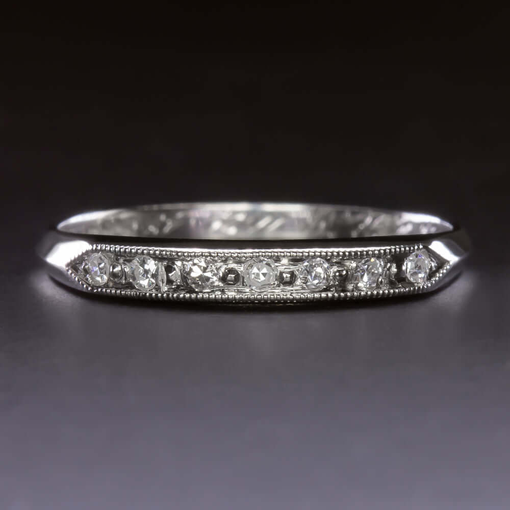 1943 VINTAGE DIAMOND PLATINUM WEDDING BAND STACKING RING ESTATE LATE ART DECO