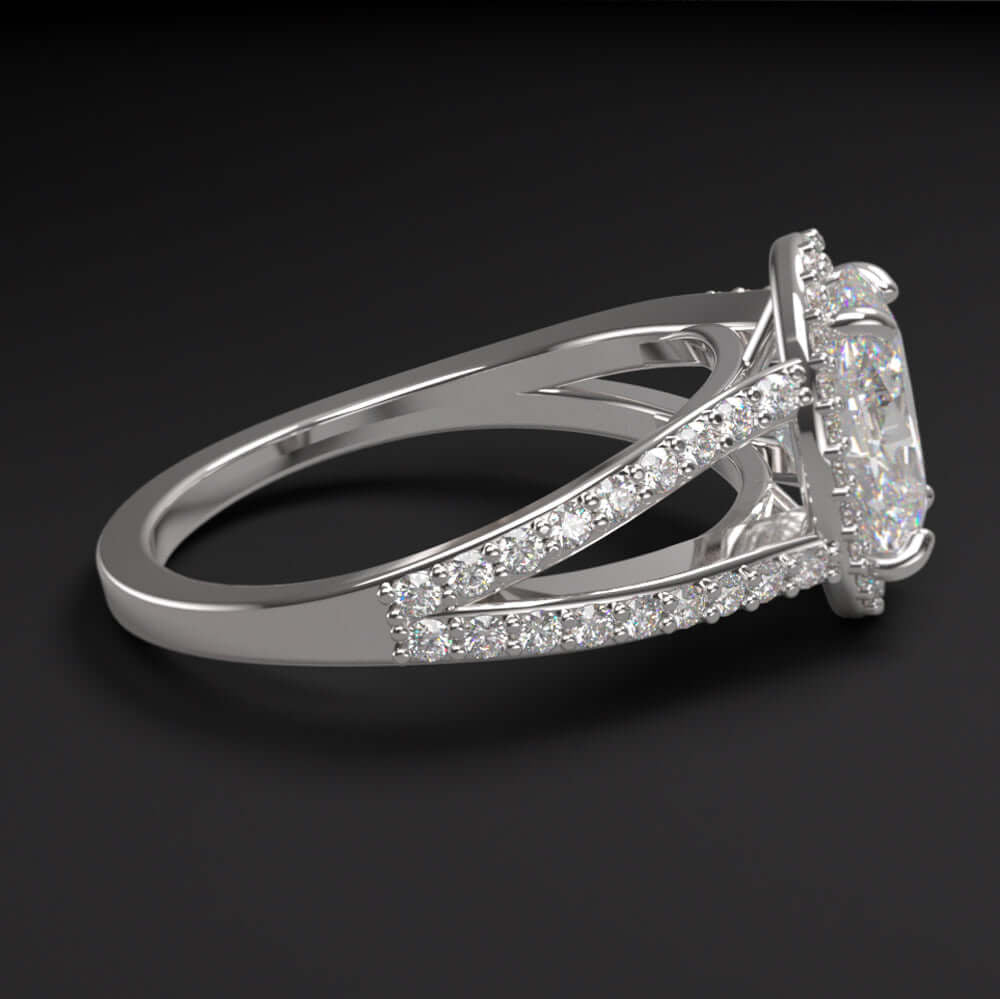 1.5ct LAB CREATED DIAMOND ENGAGEMENT RING F VVS2 OVAL SHAPE CUT HALO SPLIT SHANK