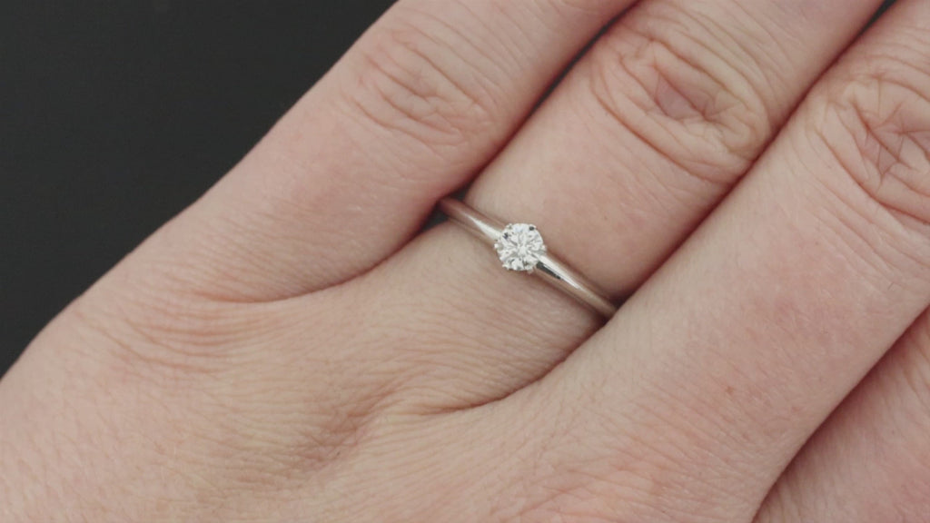 AUTHENTIC TIFFANY & CO DIAMOND ENGAGEMENT RING 0.22ct E VS1 PLATINUM SOLITAIRE