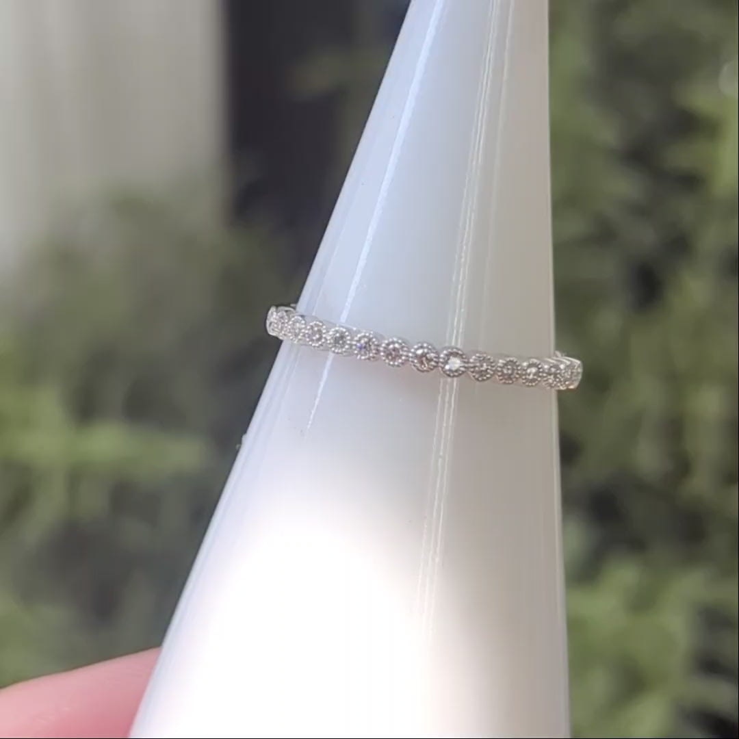 VINTAGE STYLE DIAMOND WEDDING RING PLATINUM DAINTY BAND MILGRAIN BEZEL