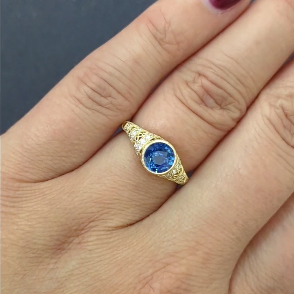 VINTAGE STYLE SAPPHIRE DIAMOND COCKTAIL RING YELLOW GOLD FILIGREE BEZEL NATURAL