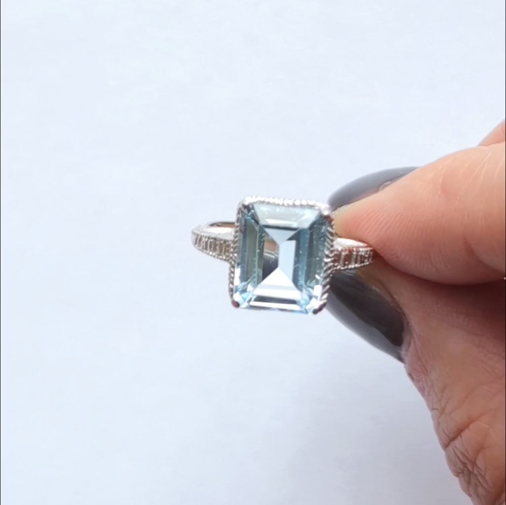 SWISS BLUE TOPAZ VINTAGE STYLE RING STERLING SILVER ART DECO SOLITAIRE ENGRAVED
