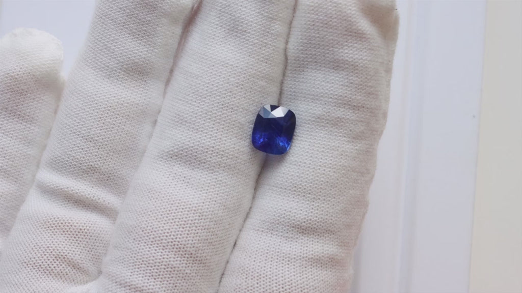 3.29ct GIA CERTIFIED SAPPHIRE ROYAL BLUE CUSHION SHAPE LOOSE NATURAL GEMSTONE