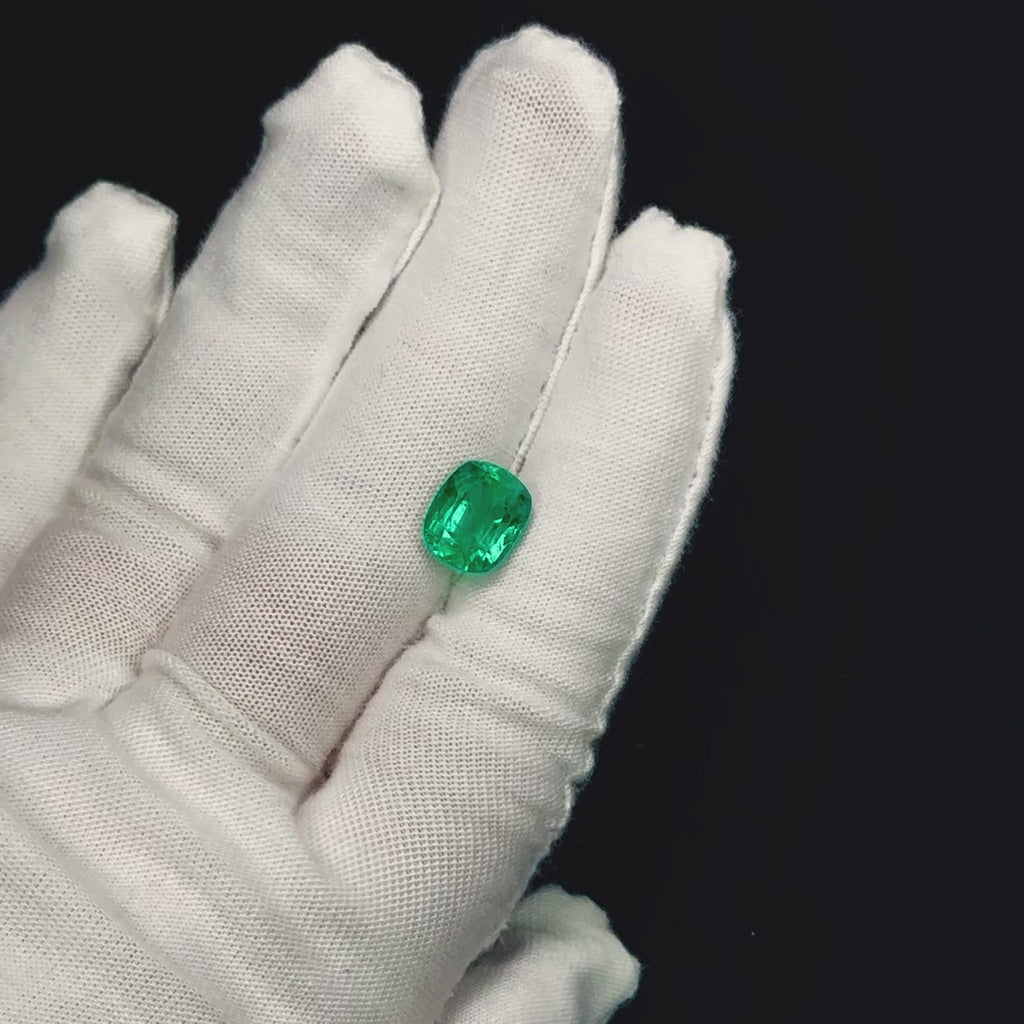 6.11ct GIA CERTIFIED EMERALD CUSHION SHAPE EXCELLENT CUT NATURAL LOOSE GEMSTONE