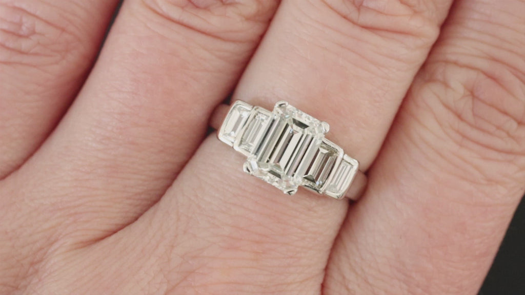 2.84ct EMERALD CUT DIAMOND ENGAGEMENT RING VINTAGE PLATINUM NATURAL COCKTAIL