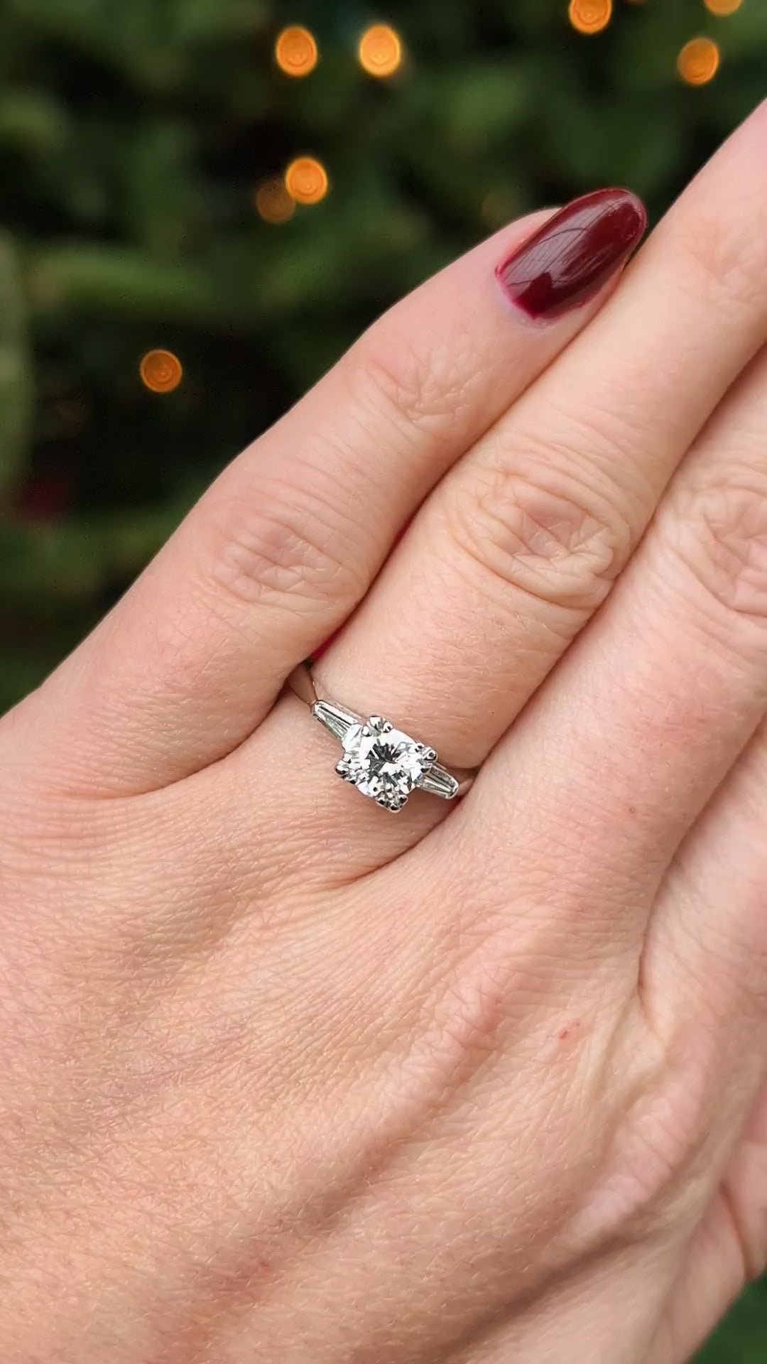 1 CARAT G-H SI1 VINTAGE DIAMOND ENGAGEMENT RING ROUND CUT BAGUETTE ACCENTS 1ct