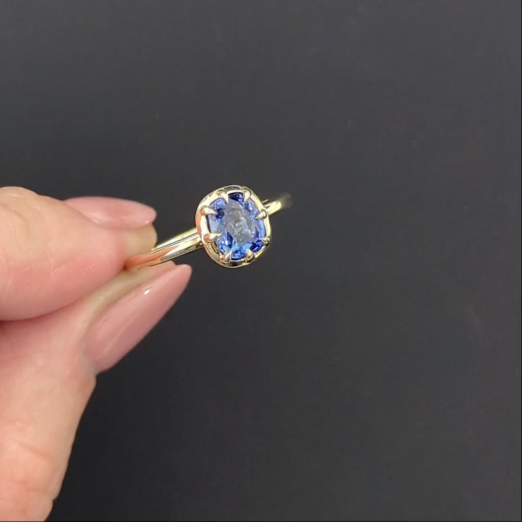 VINTAGE STYLE SAPPHIRE SOLITAIRE RING CUSHION SHAPE VICTORIAN COLLET 14k GOLD