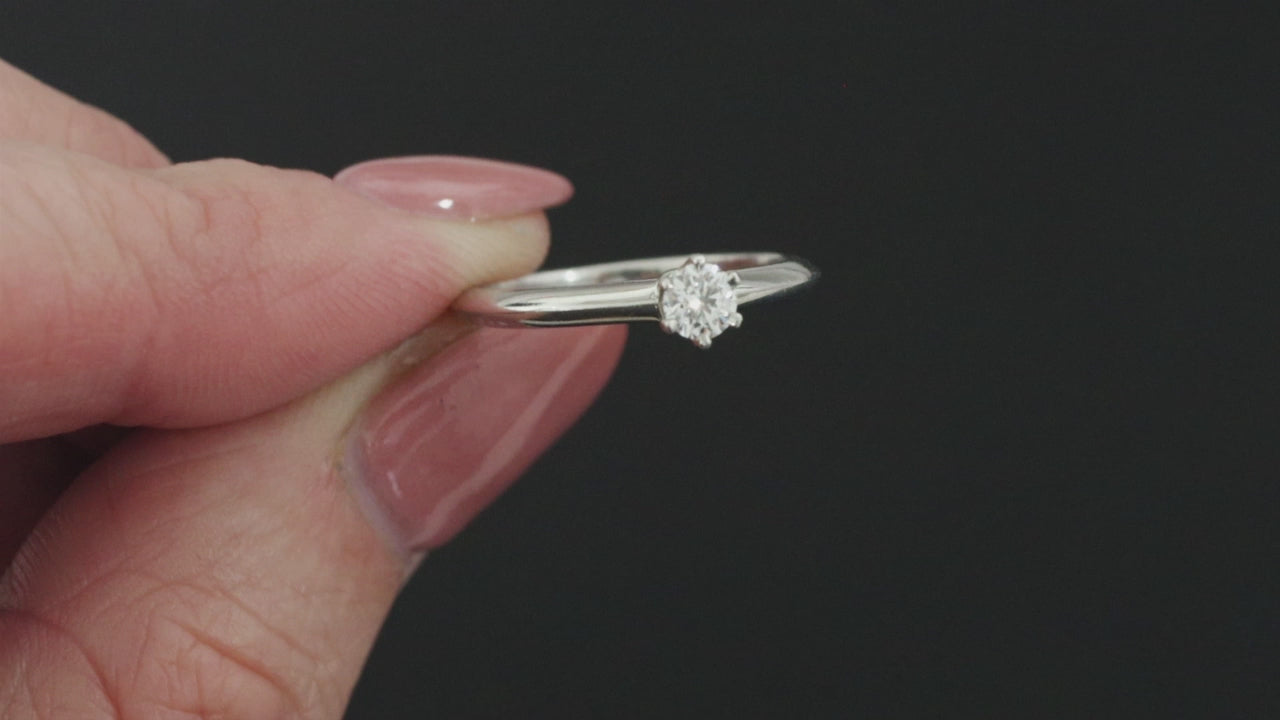 AUTHENTIC TIFFANY & CO DIAMOND ENGAGEMENT RING 0.18ct E VS1