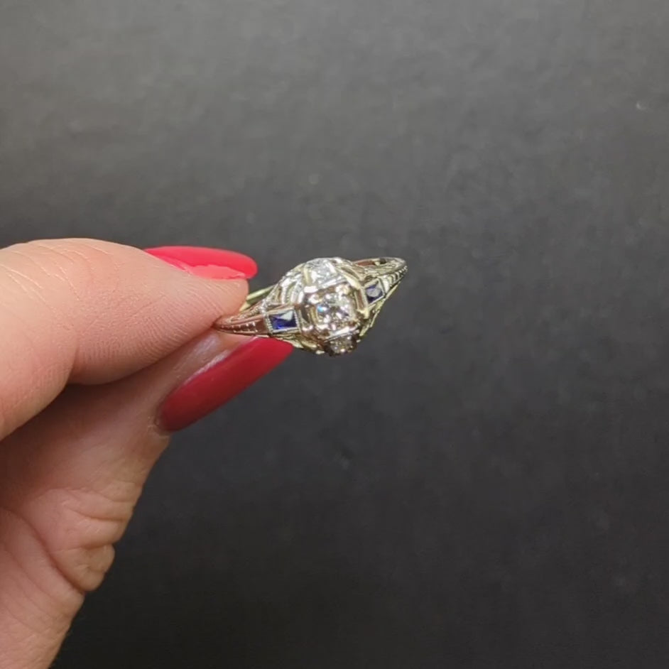 ART DECO DIAMOND SAPPHIRE ENGAGEMENT RING VINTAGE 18K WHITE GOLD FILIGREE 1920s