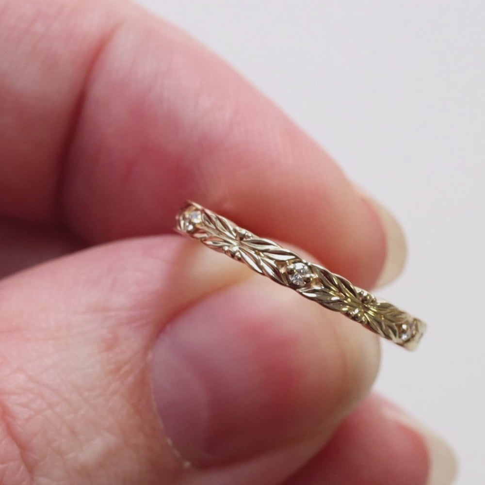 NATURAL DIAMOND ENGRAVED WEDDING BAND STACKING RING 10k GOLD VINTAGE STYLE
