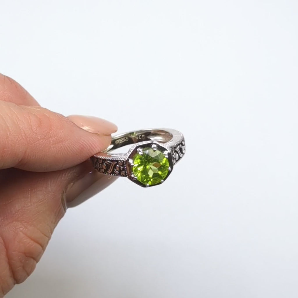 PERIDOT STERLING SILVER RING VINTAGE STYLE ROUND CUT ART DECO GREEN GEMSTONE