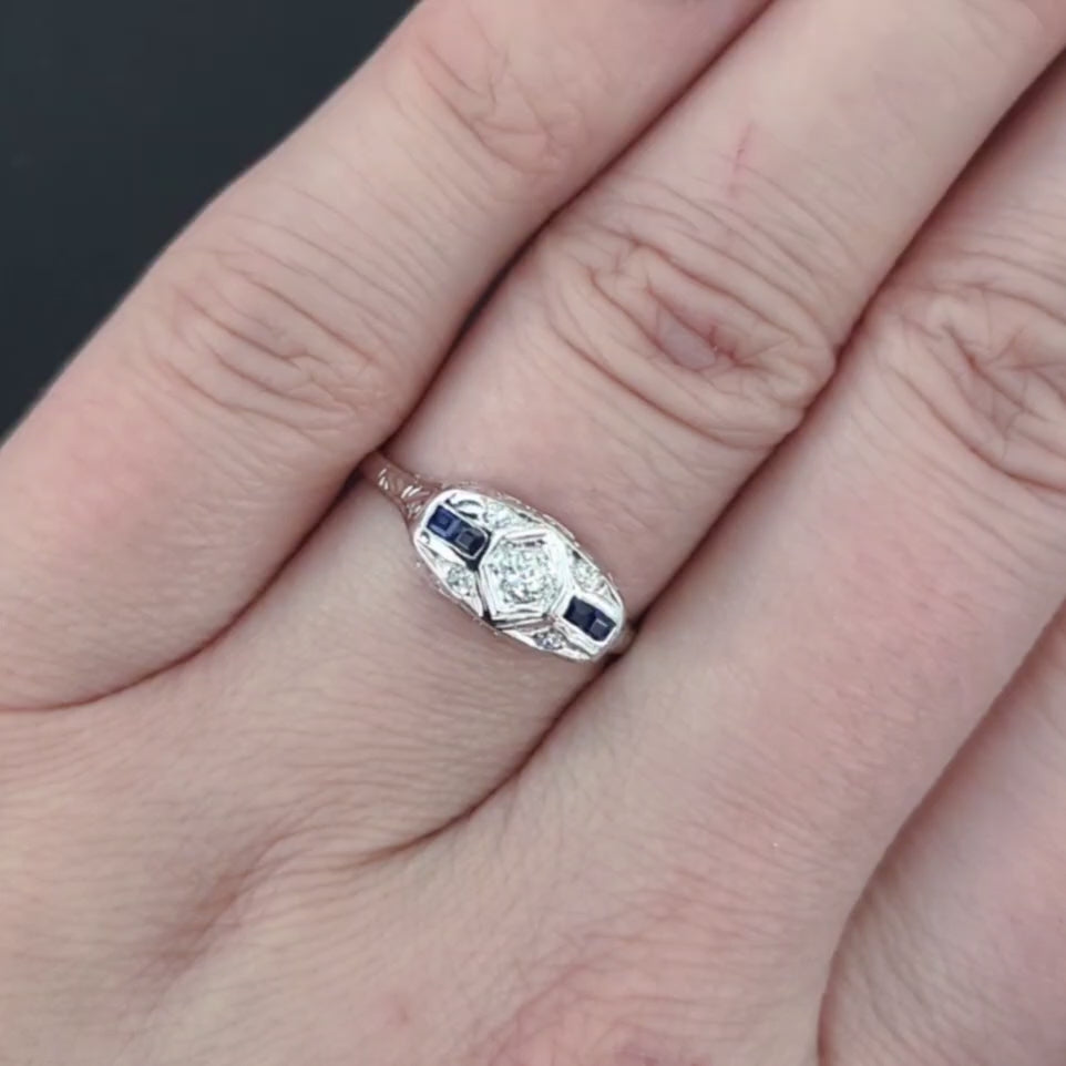 ART DECO DIAMOND SAPPHIRE ENGAGEMENT RING VINTAGE 18K WHITE GOLD FILIGREE 1920s