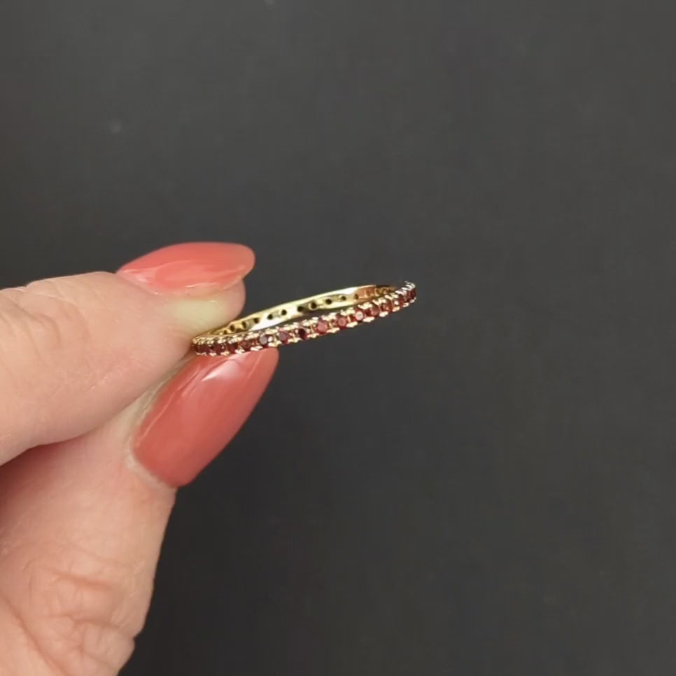 GARNET 14K YELLOW GOLD ETERNITY RING STACKING WEDDING BAND NATURAL RED - Size 8