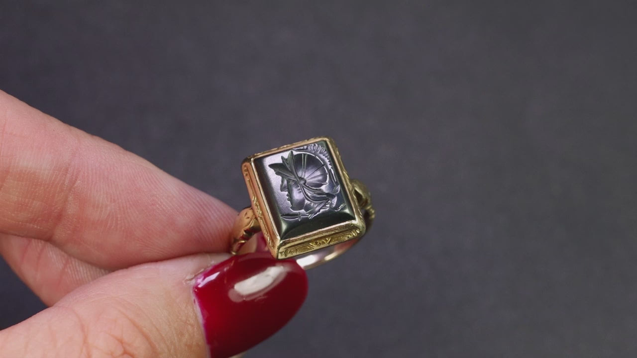 VINTAGE ROMAN SOLDIER CAMEO RING 14k YELLOW GOLD HEMATITE INTAGLIO BEZEL MENS