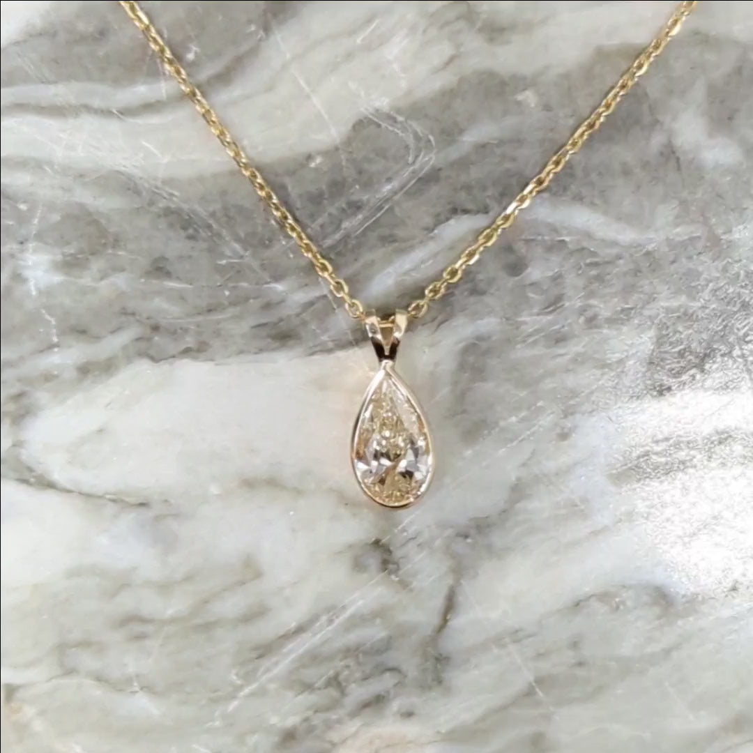 DIAMOND SOLITAIRE NECKLACE 0.92ct PEAR SHAPE TEARDROP 14k YELLOW GOLD PENDANT