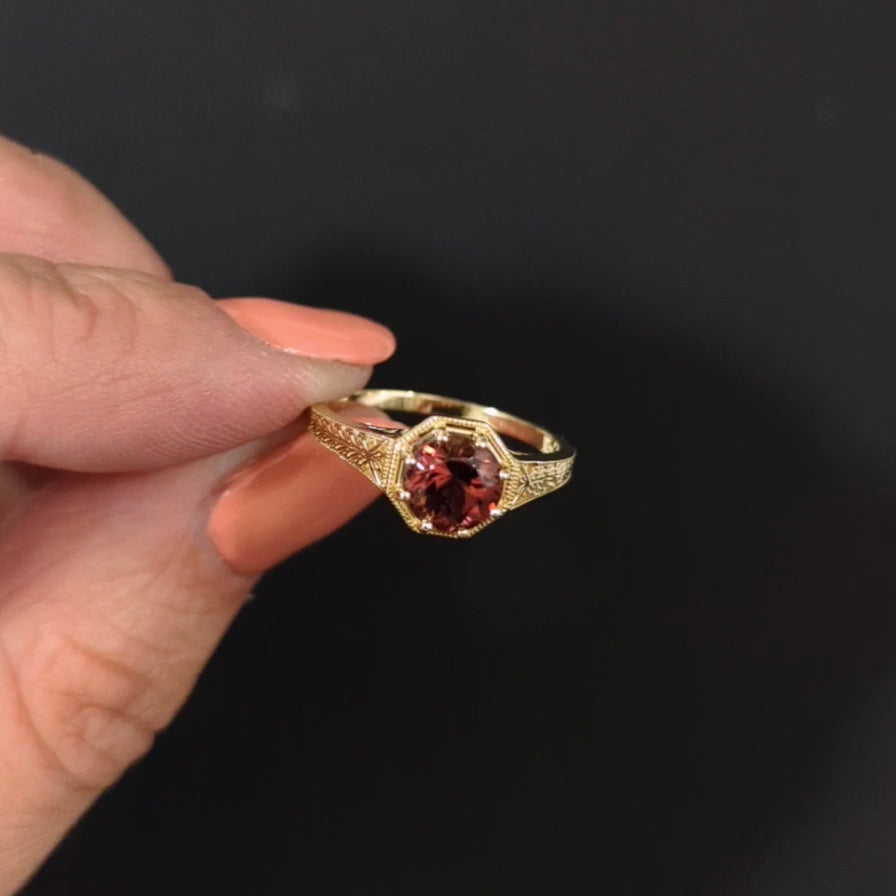 RED TOURMALINE SOLITAIRE RING VINTAGE STYLE 14k YELLOW GOLD FLORAL COCKTAIL