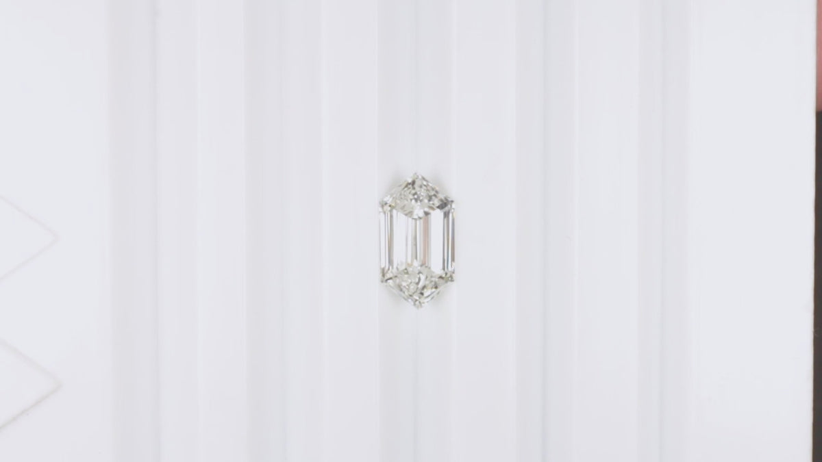 2.70ct E VS LAB CREATED ELONGATED HEXAGON IGI CERTIFIED STEP CUT LOOSE 2.7 CARAT