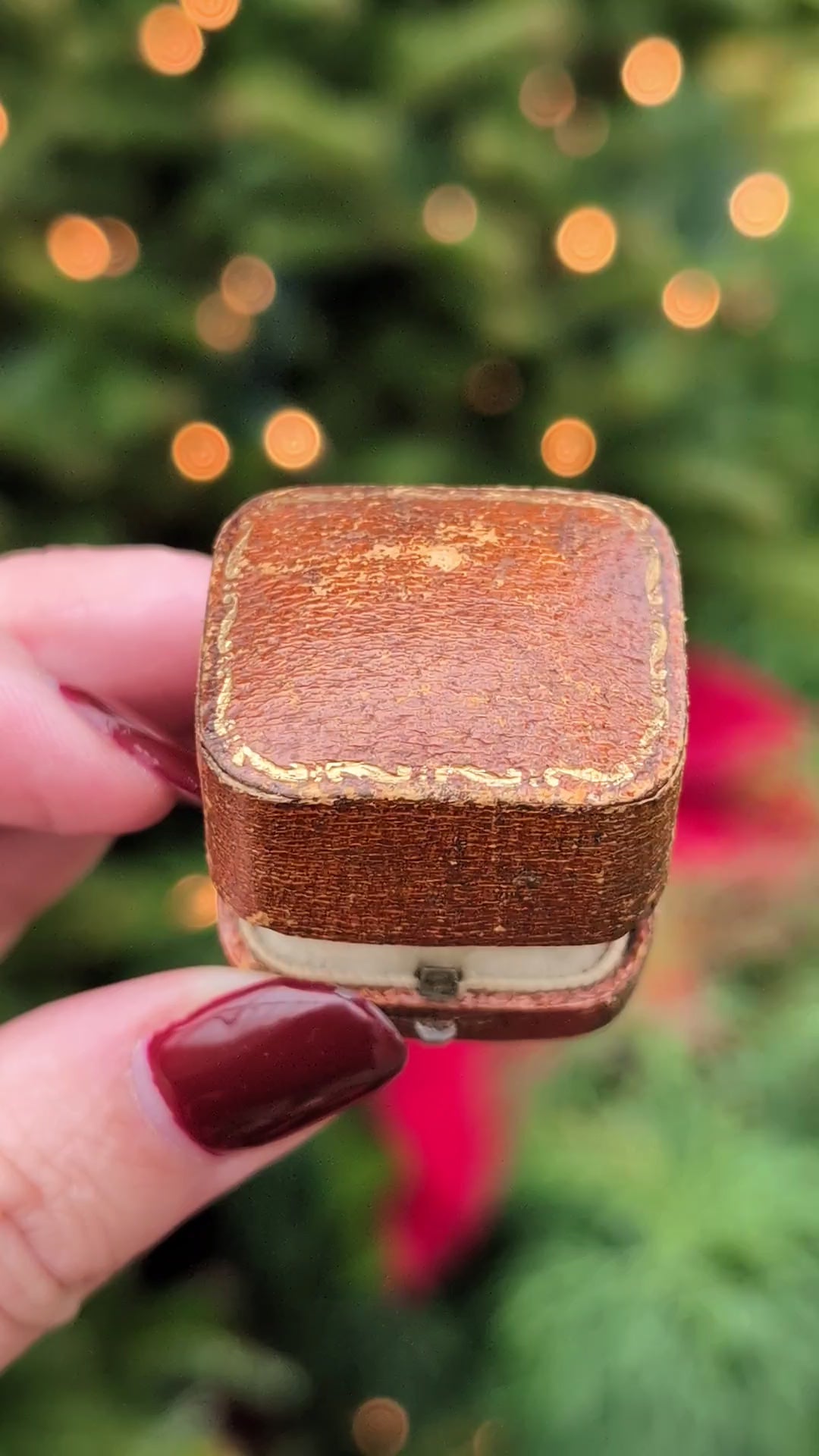 EMERALD DIAMOND COCKTAIL RING 14k WHITE GOLD HALO VINTAGE ESTATE RECTANGLE GREEN