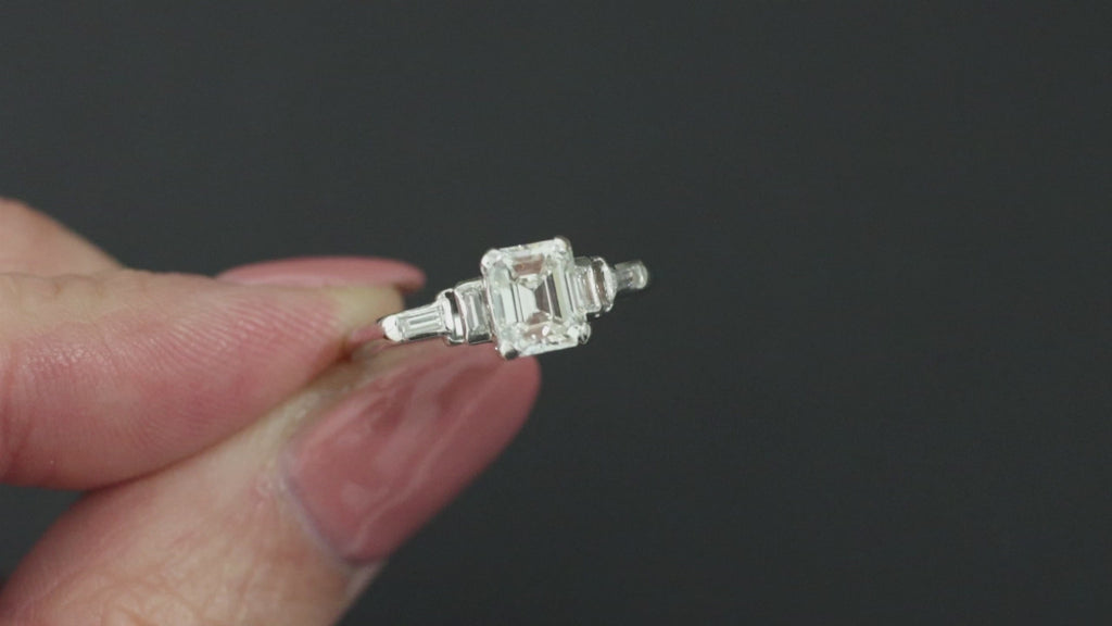 1 CARAT VINTAGE EMERALD CUT DIAMOND ENGAGEMENT RING PLATINUM ART DECO 1920s 1ct