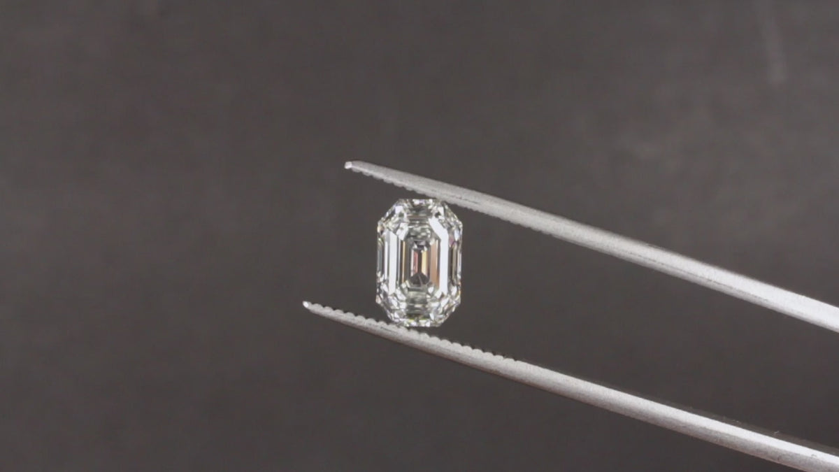 LAB CREATED 2.04ct E VVS2 ANTIQUE EMERALD CUT DIAMOND IGI CERTIFIED ENGAGEMENT