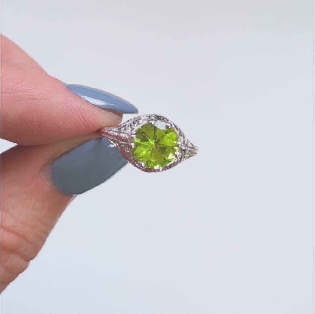 PERIDOT STERLING SILVER RING VINTAGE STYLE SOLITAIRE FILIGREE GREEN ART DECO