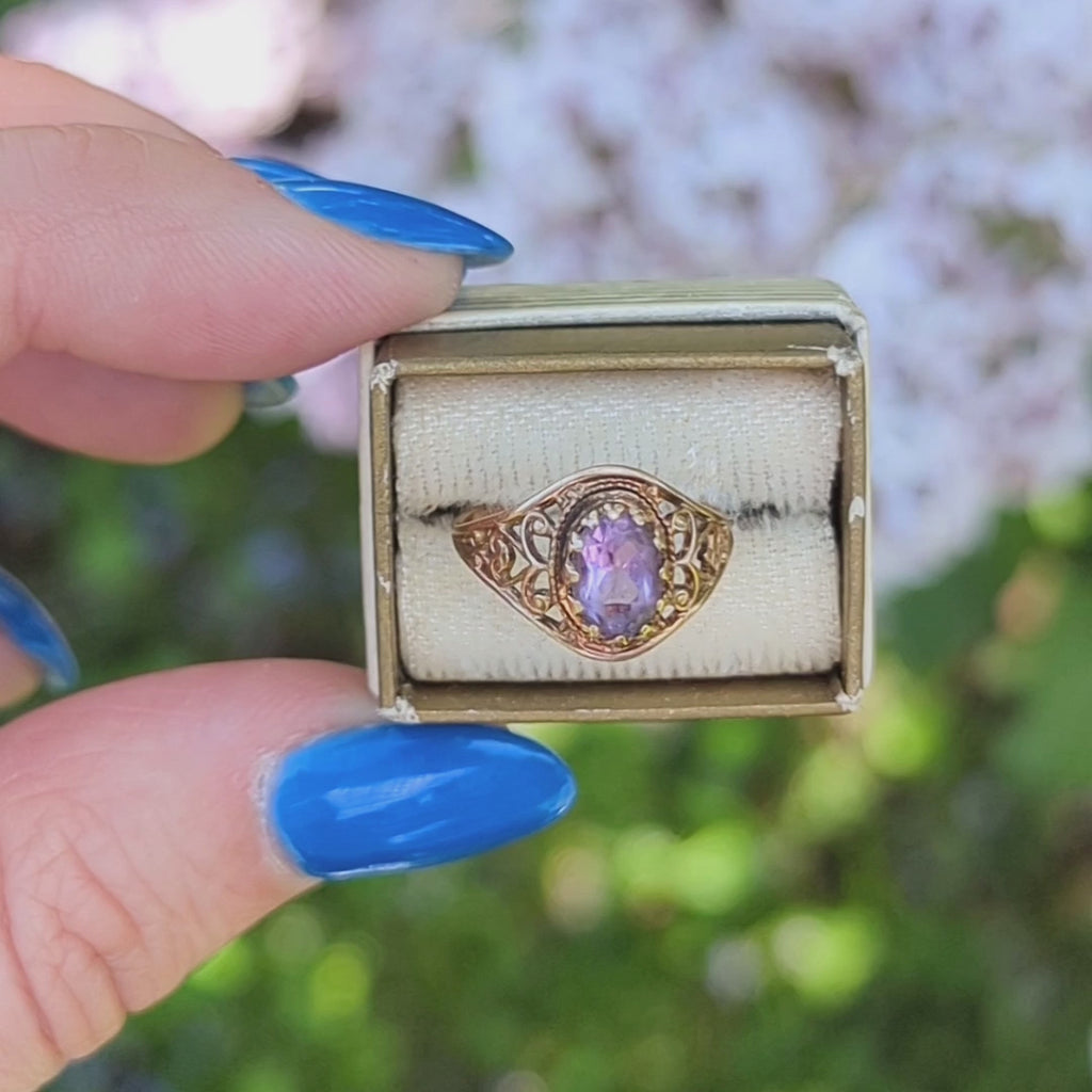 VINTAGE AMETHYST 10k YELLOW GOLD RING OVAL SHAPE CUT FILIGREE NATURAL COCKTAIL