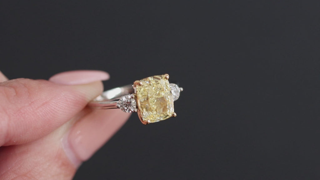 3ct GIA CERTIFIED YELLOW DIAMOND ENGAGEMENT RING PLATINUM CUSHION SHAPE PLATINUM