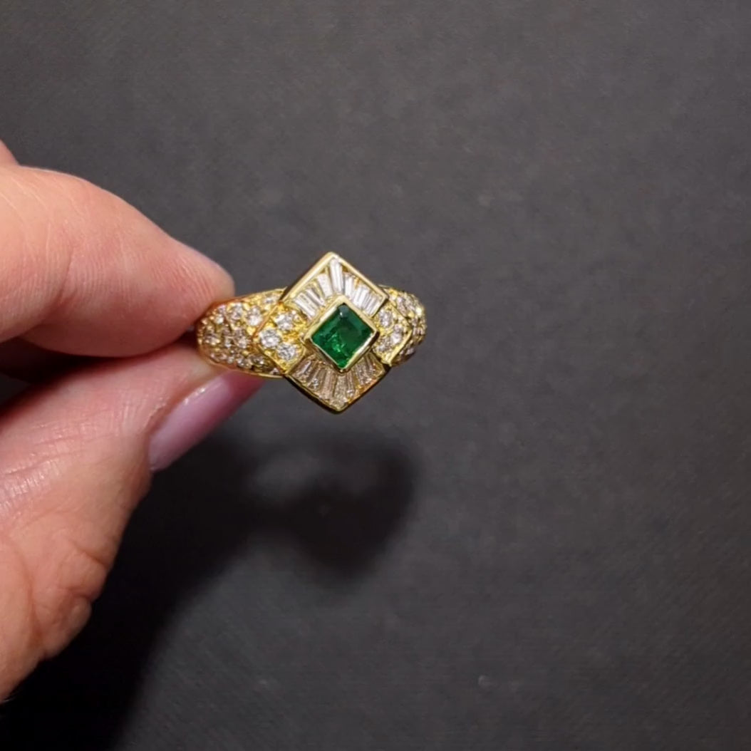 VINTAGE EMERALD DIAMOND COCKTAIL RING 18k YELLOW GOLD HANDMADE HALO NATURAL