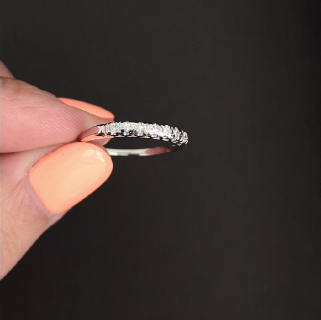 VINTAGE DIAMOND PLATINUM WEDDING BAND STACKING RING CLASSIC DAINTY ESTATE SIMPLE