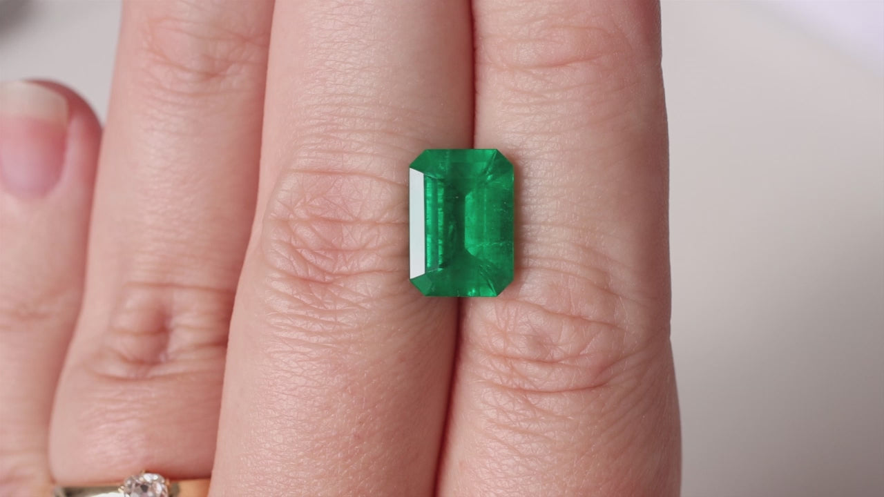 4.70c EMERALD GIA CERTIFIED NO OIL BRAZILIAN EMERALD CUT LOOSE NATURAL UNTREATED