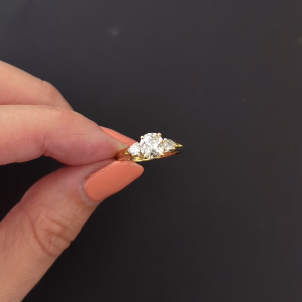 1 CARAT OLD MINE CUT DIAMOND ENGAGEMENT RING 3 STONE TRILLION 18k YELLOW GOLD