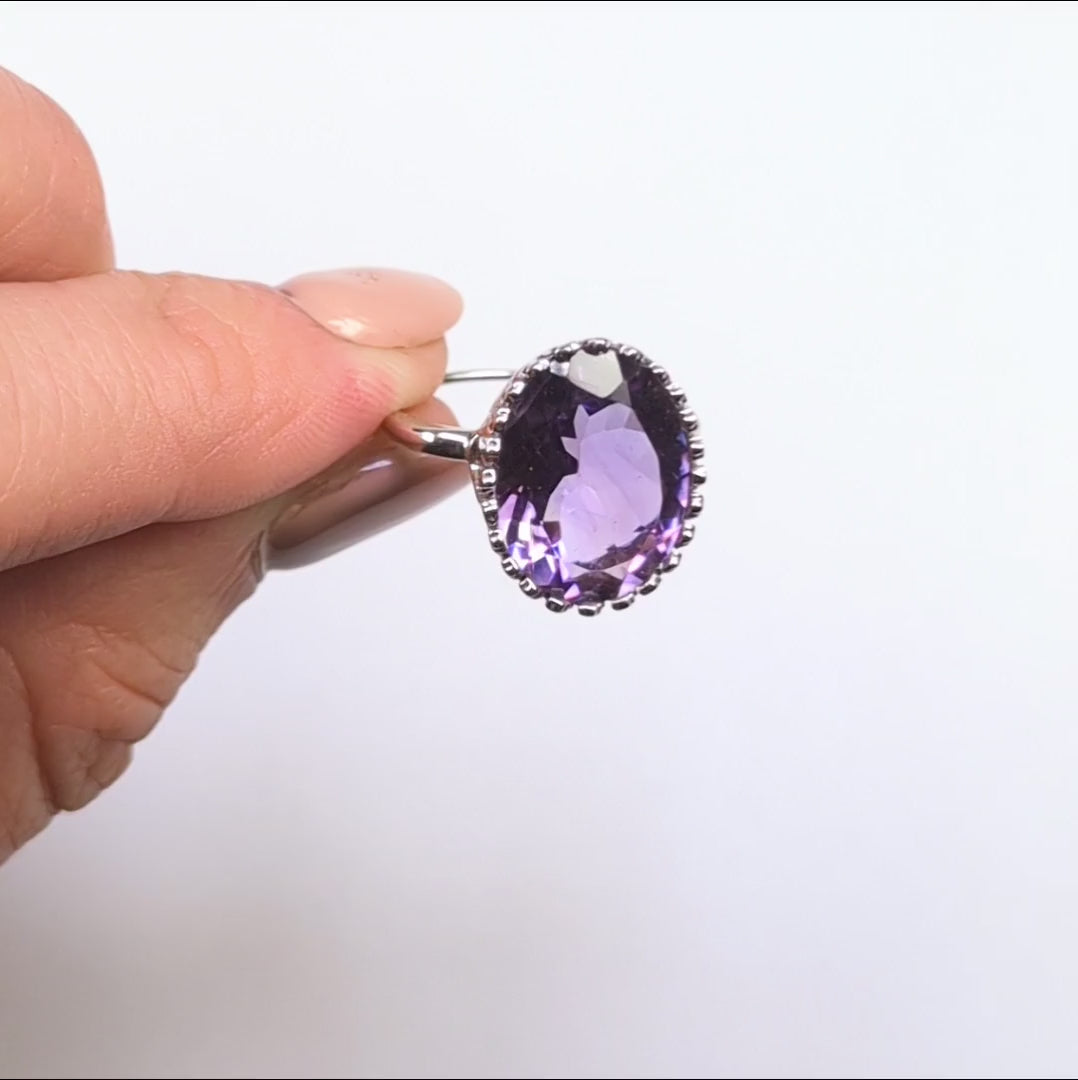 AMETHYST VINTAGE STYLE SOLITAIRE RING STERLING SILVER OVAL CUT PURPLE GEMSTONE