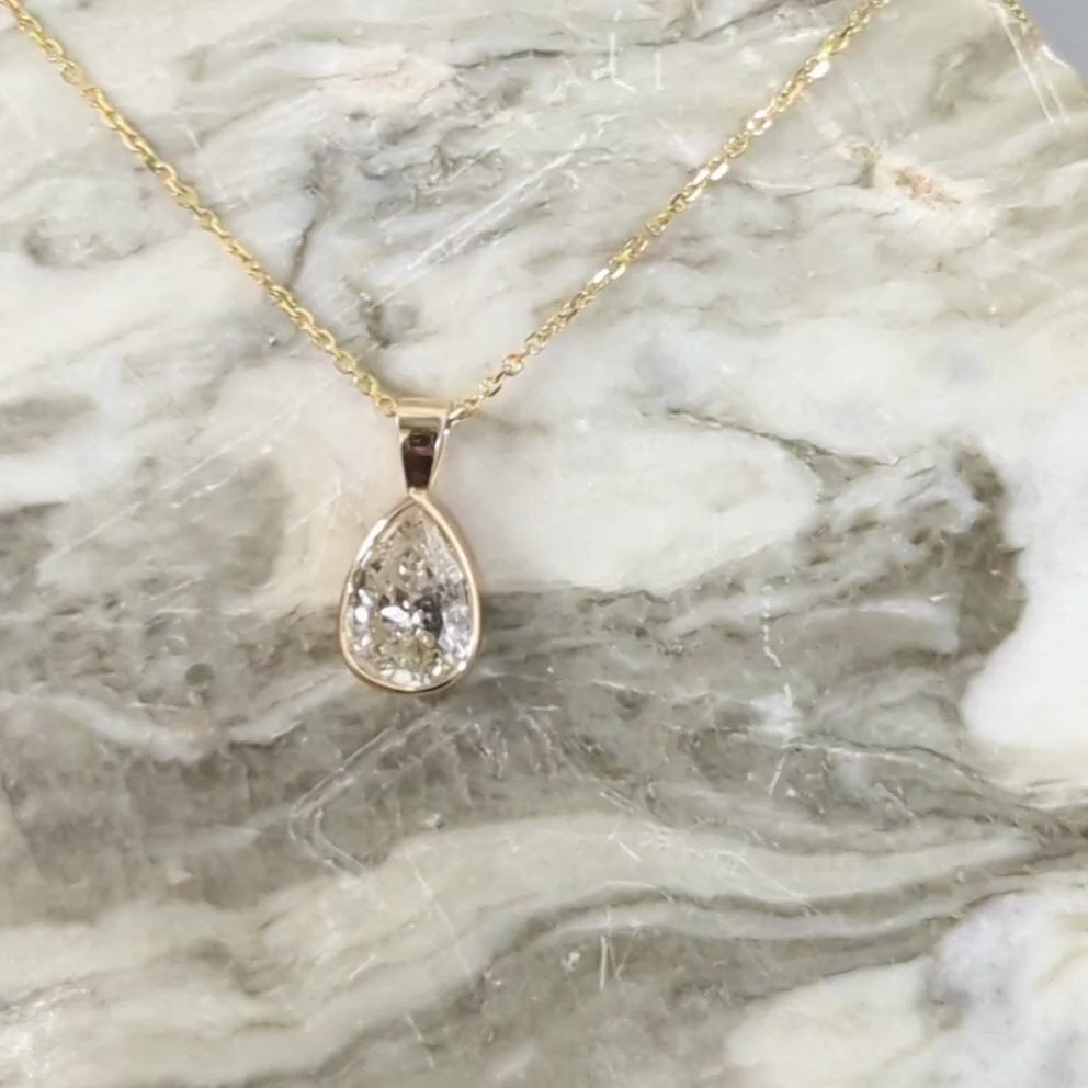 1.80ct NATURAL DIAMOND NECKLACE PEAR SHAPE PENDANT YELLOW GOLD BEZEL SOLITAIRE