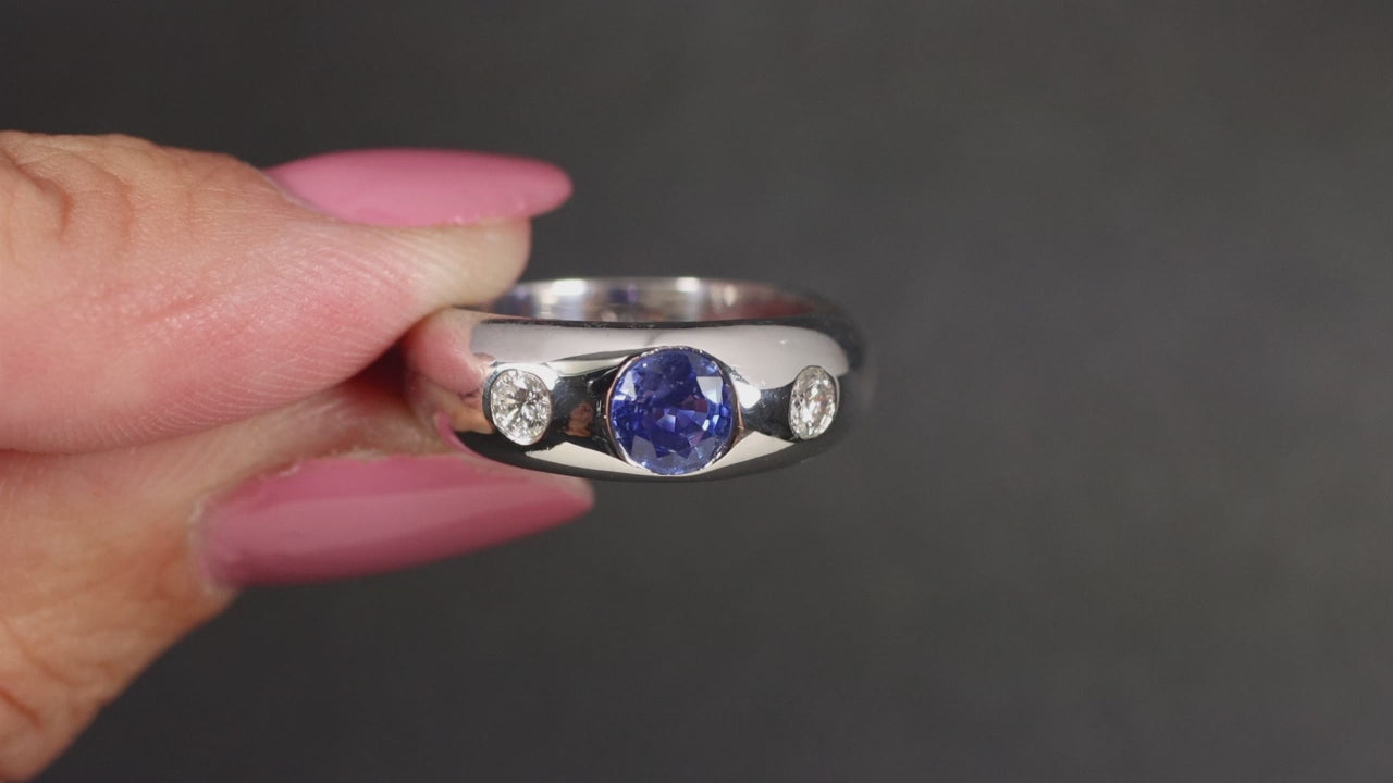 SAPPHIRE DIAMOND 3 STONE RING 18k WHITE GOLD COCKTAIL FLUSH SET SLEEK NATURAL