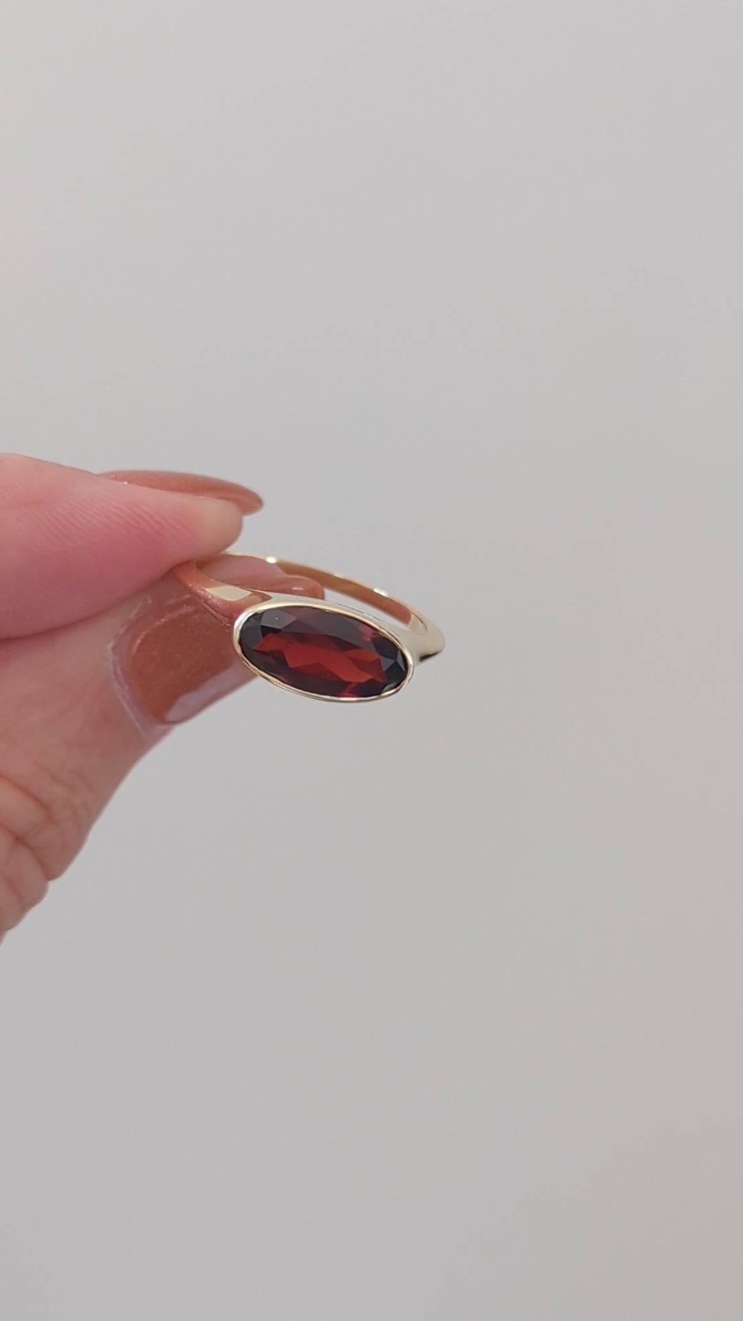 MOVAL RED GARNET 10K YELLOW GOLD RING EAST WEST BEZEL OVAL MARQUISE SOLITAIRE