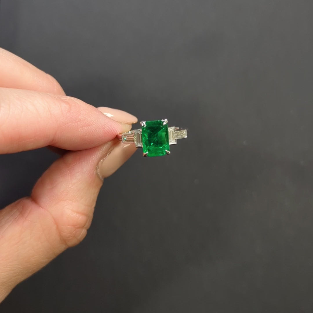 1.44ct EMERALD DIAMOND COCKTAIL RING 14k WHITE GOLD BAGUETTE ACCENTS NATURAL