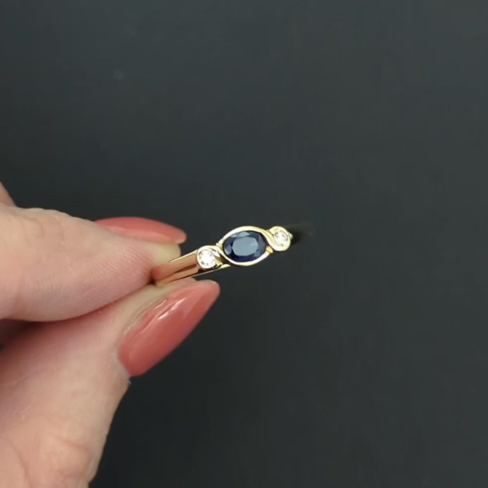 SAPPHIRE DIAMOND RING 0.66ct EAST WEST OVAL SHAPE 14k YELLOW GOLD BEZEL NATURAL