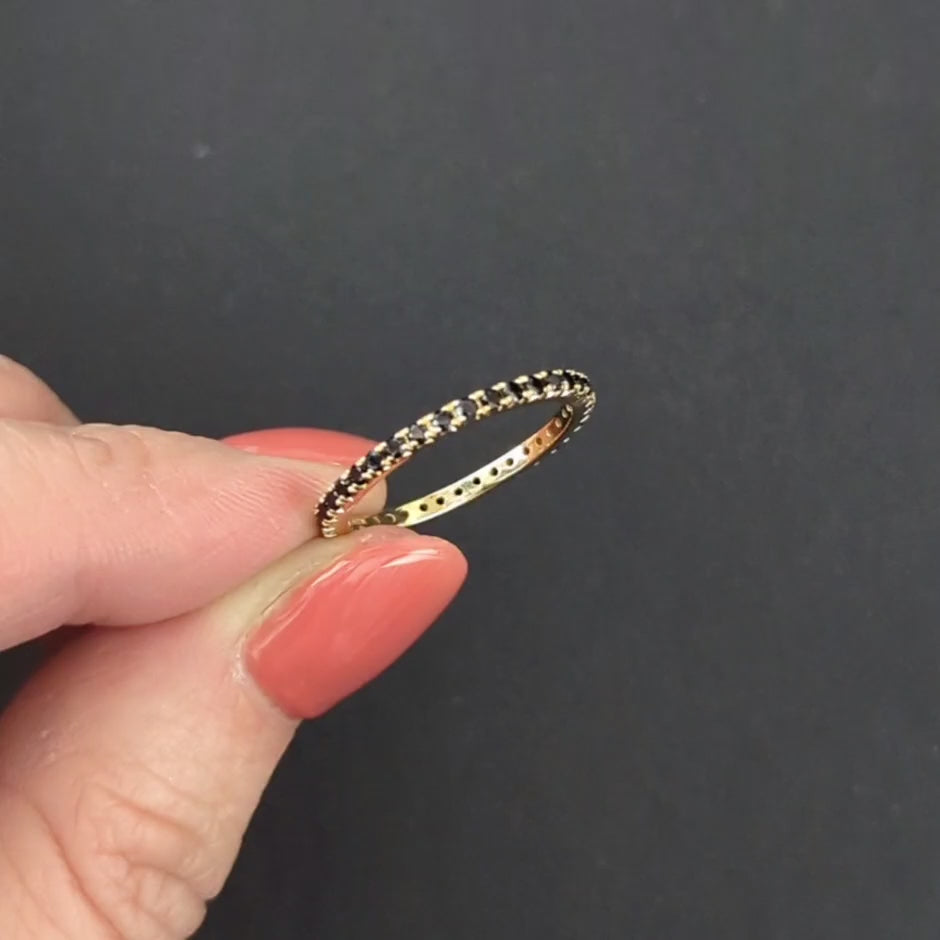 BLACK SPINEL 14K YELLOW GOLD ETERNITY RING STACKING WEDDING GEM BAND Size 6.5