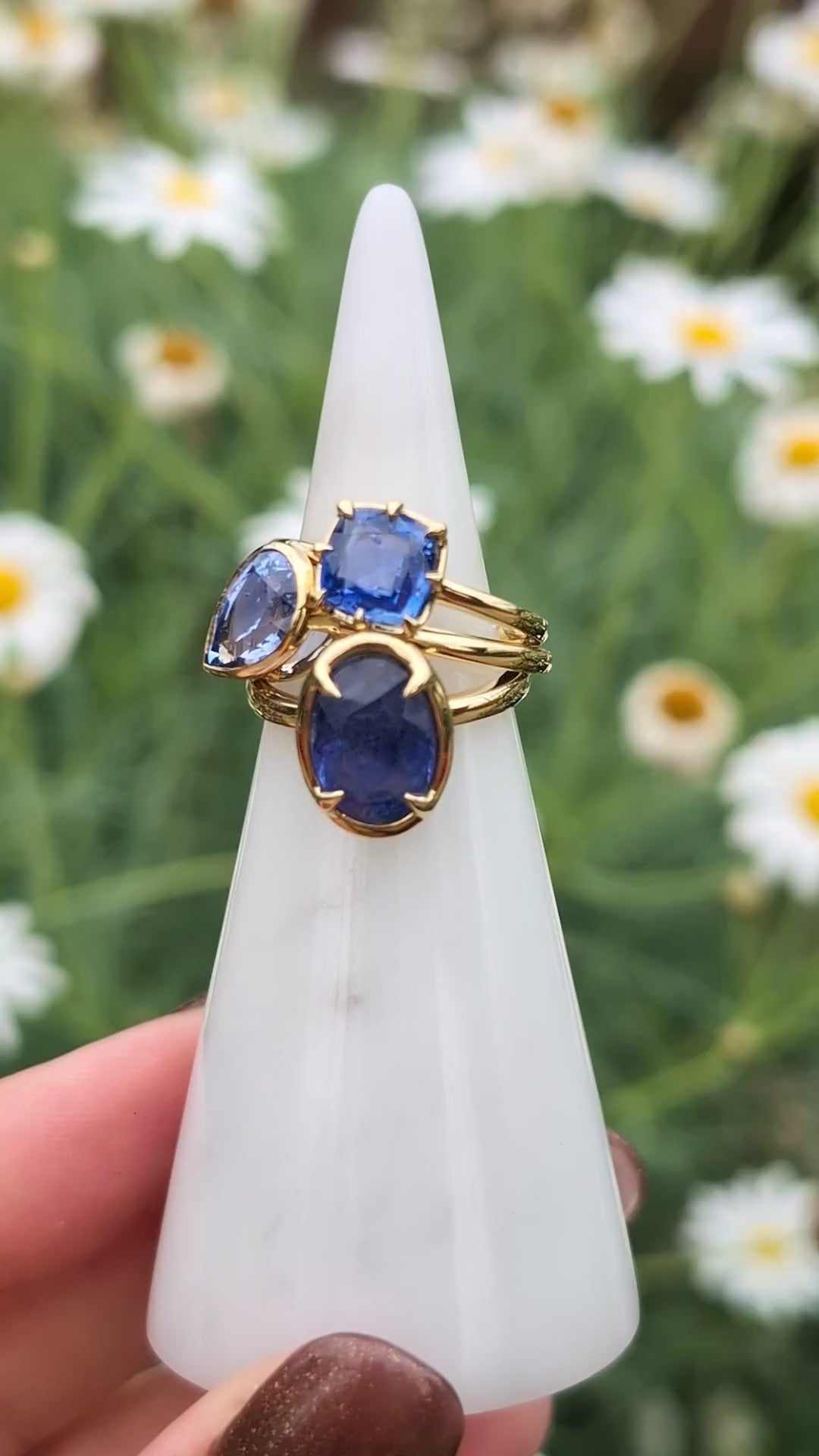 1.87ct CUSHION SAPPHIRE RING VINTAGE STYLE CLAW PRONG VICTORIAN COLLET 14k GOLD