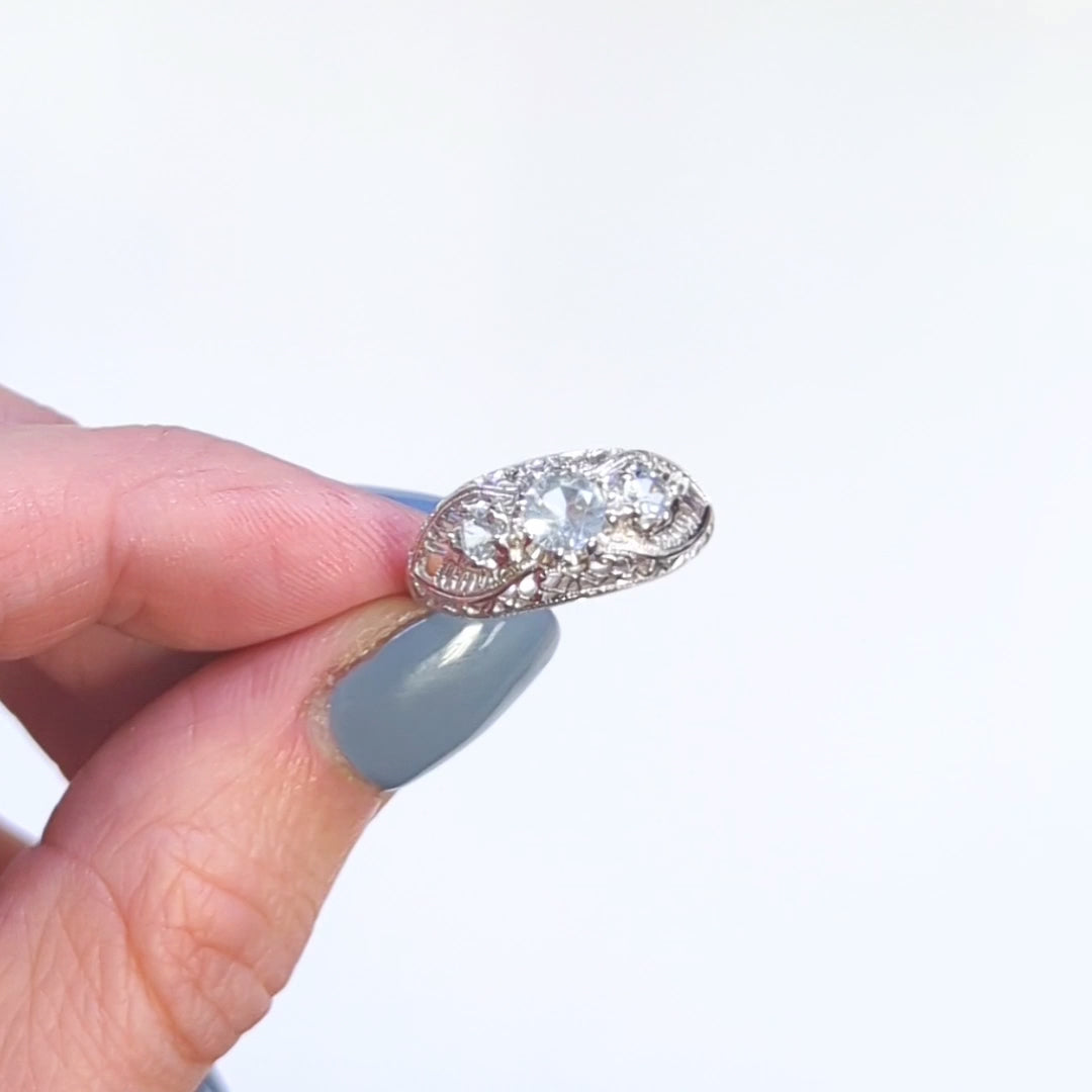 AQUAMARINE STERLING SILVER VINTAGE STYLE RING 3 STONE ART DECO FILIGREE BLUE