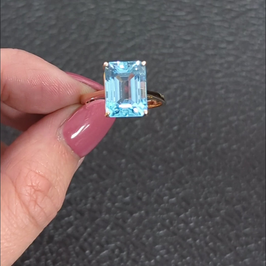 8.5 CARAT EMERALD SHAPE CUT BLUE TOPAZ SOLITAIRE RING 14k YELLOW GOLD COCKTAIL