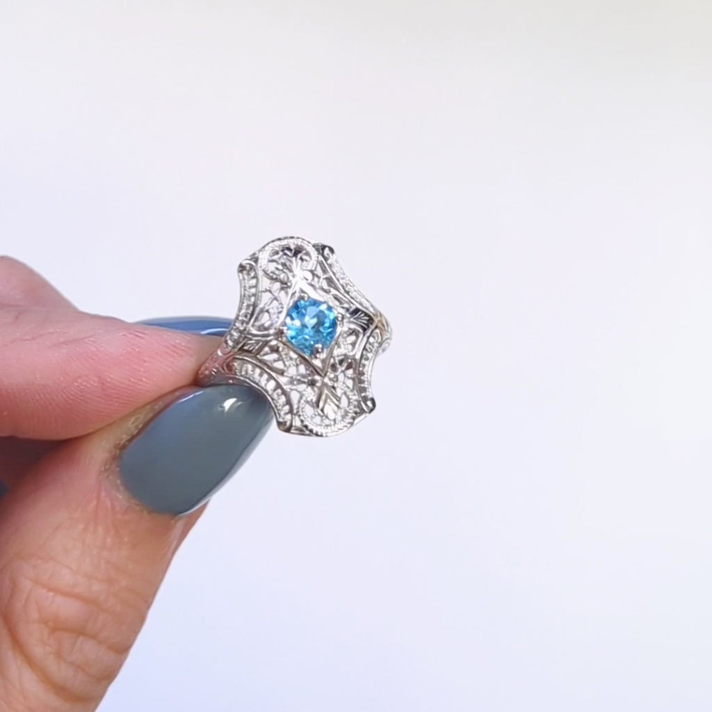 SWISS BLUE TOPAZ STERLING SILVER VINTAGE STYLE COCKTAIL RING ART DECO FILIGREE