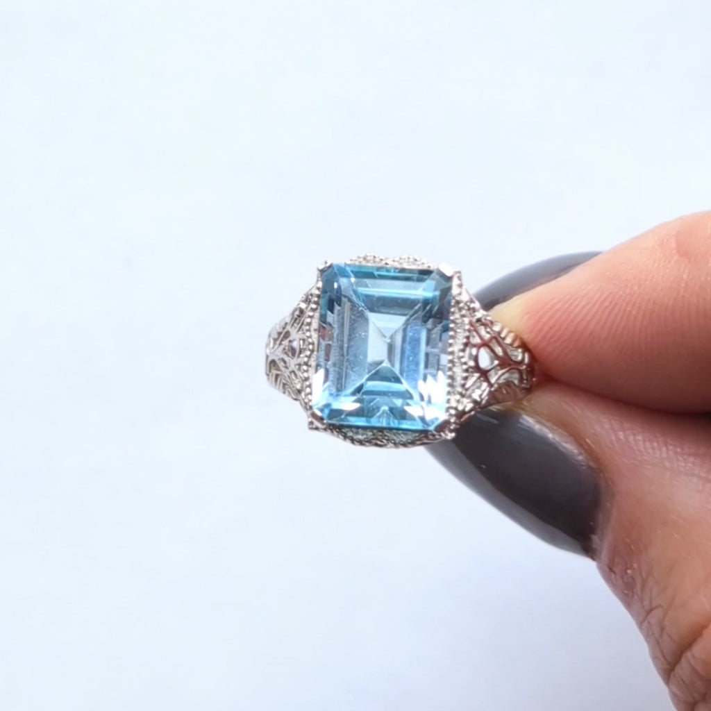 SKY BLUE TOPAZ STERLING SILVER VINTAGE STYLE RING ART DECO EMERALD CUT SOLITAIRE