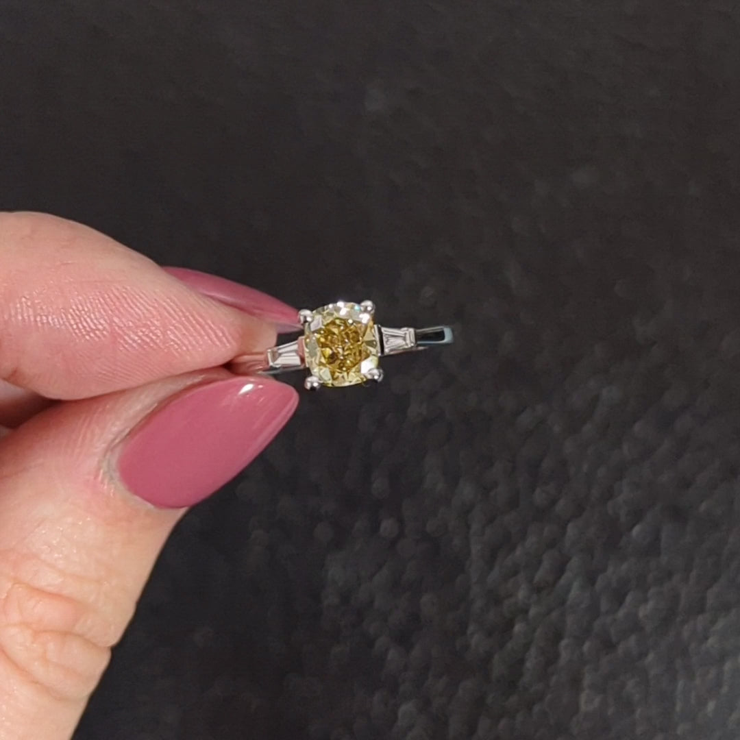 1.23ct GIA CERTIFIED YELLOW DIAMOND ENGAGEMENT RING 18k WHITE GOLD CUSHION CUT