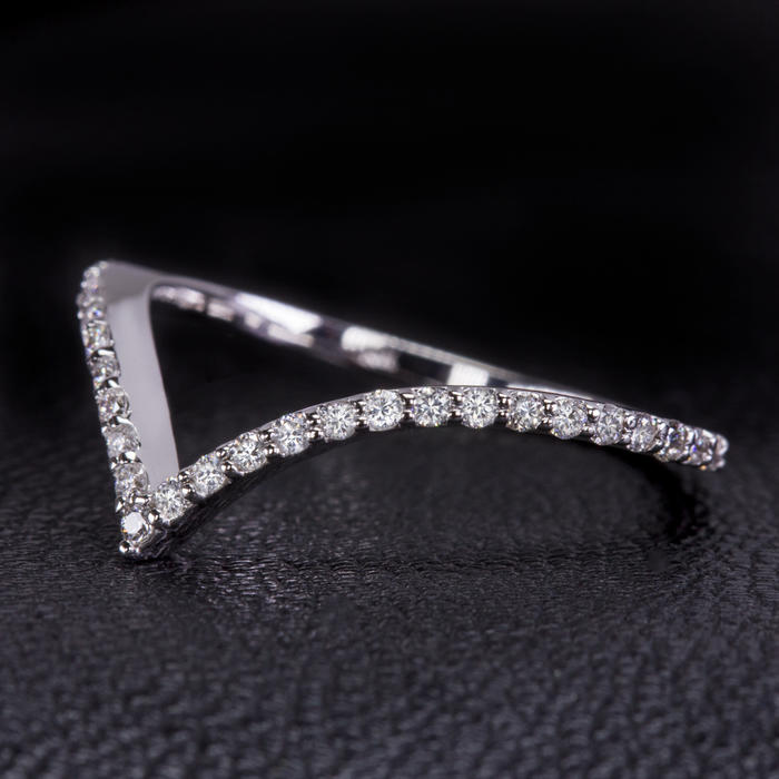 NATURAL DIAMOND 14 WHITE GOLD WEDDING BAND PAVE V RING CHEVRON STACKING CURVED Ivy & Rose