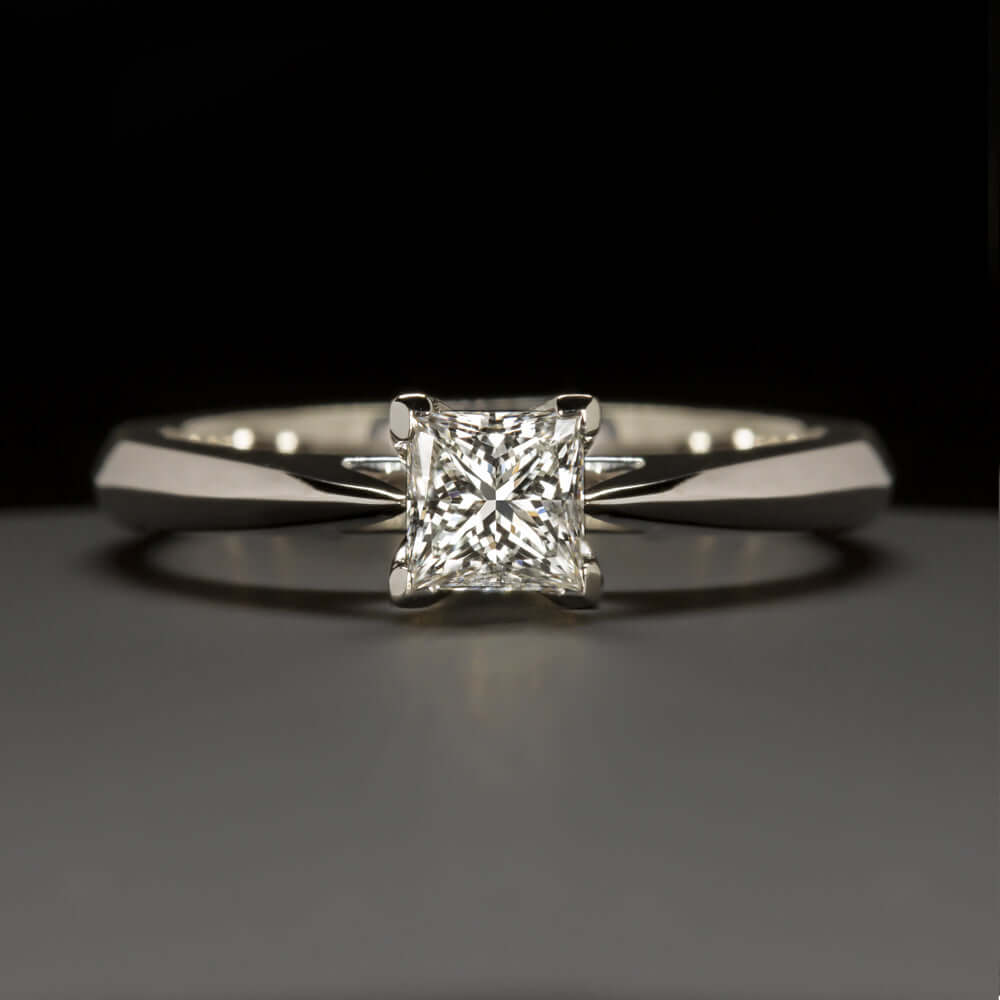 F VS1 PRINCESS CUT DIAMOND ENGAGMENT RING SOLITAIRE WHITE GOLD 1/2 CARAT CLASSIC