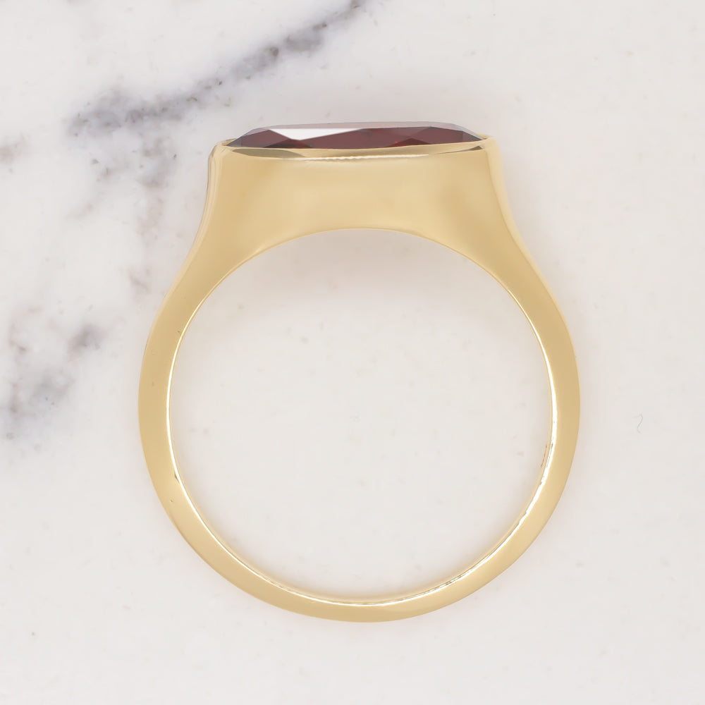 MOVAL RED GARNET 14K YELLOW GOLD RING EAST WEST BEZEL OVAL MARQUISE SOLITAIRE Ivy & Rose