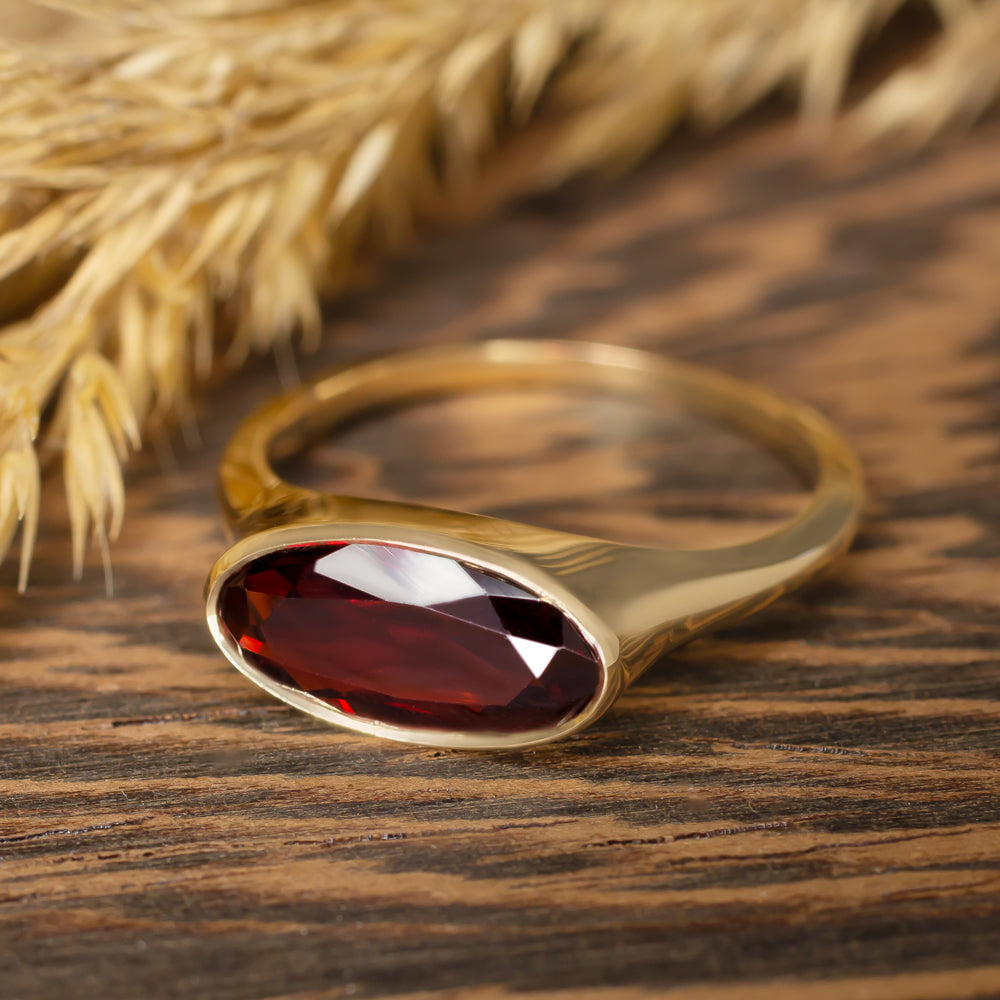 MOVAL RED GARNET 14K YELLOW GOLD RING EAST WEST BEZEL OVAL MARQUISE SOLITAIRE Ivy & Rose
