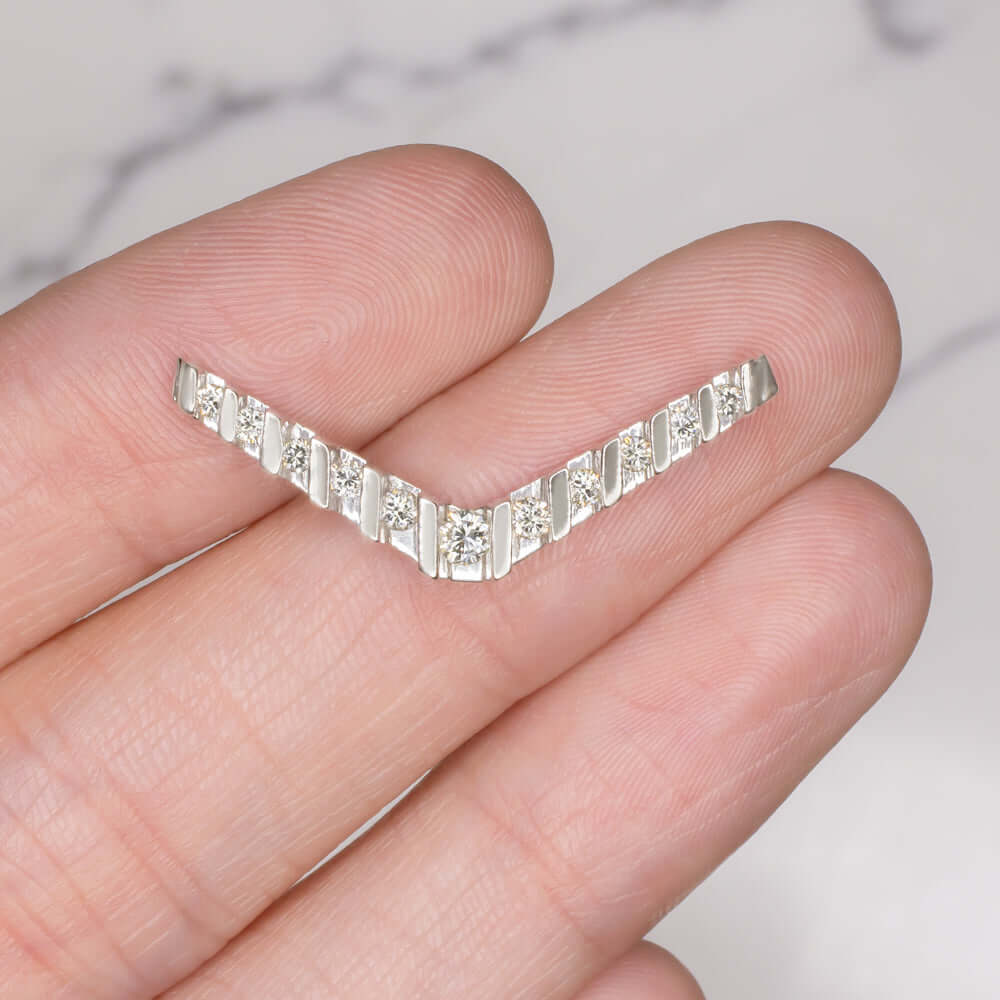 EXCELLENT CUT NATURAL DIAMOND WHITE GOLD PENDANT V NECKLACE CHEVRON MINIMALIST