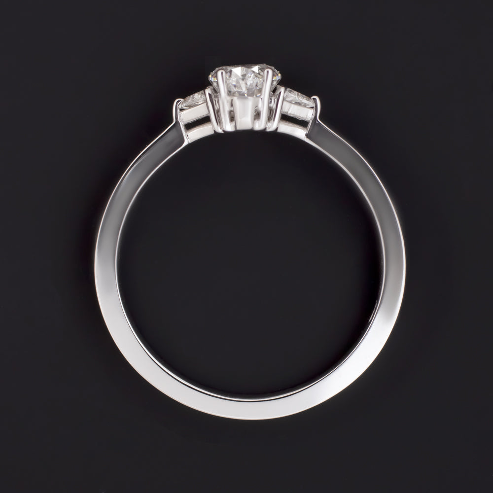 GIA CERTIFIED E SI2 OVAL CUT DIAMOND ENGAGEMENT RING 3 STONE TRILLION WHITE GOLD Ivy & Rose